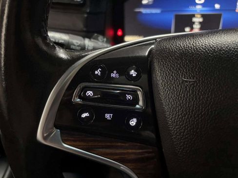 Used 2015 Cadillac Escalade Premium image 37
