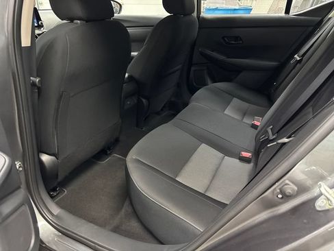Used 2025 Nissan Sentra SV FWD image 22