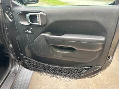 Used 2019 Jeep Wrangler Unlimited Sport S image 18