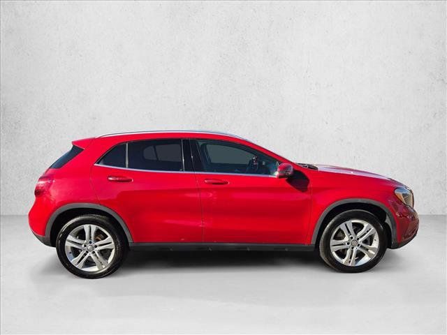 Used 2017 Mercedes-Benz GLA 250 4MATIC image 4