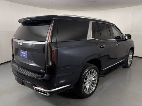 Used 2022 Cadillac Escalade Premium Luxury image 8