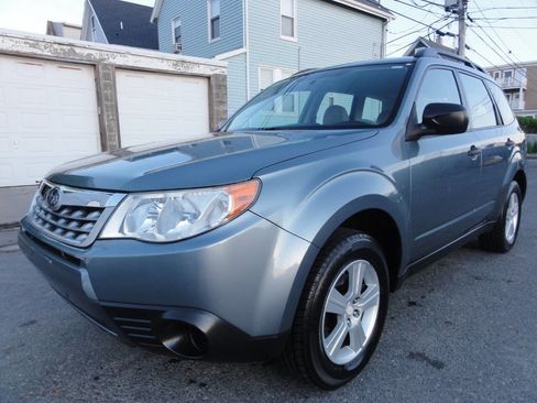 Used 2011 Subaru Forester 2.5X w/ Alloy Wheel Value Pkg AWD/4WD image 6