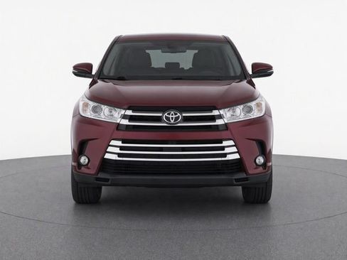 Used 2019 Toyota Highlander XLE AWD/4WD image 4
