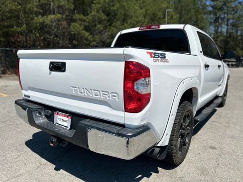 Used 2018 Toyota Tundra SR5 w/ SR5 Upgrade Package image 7