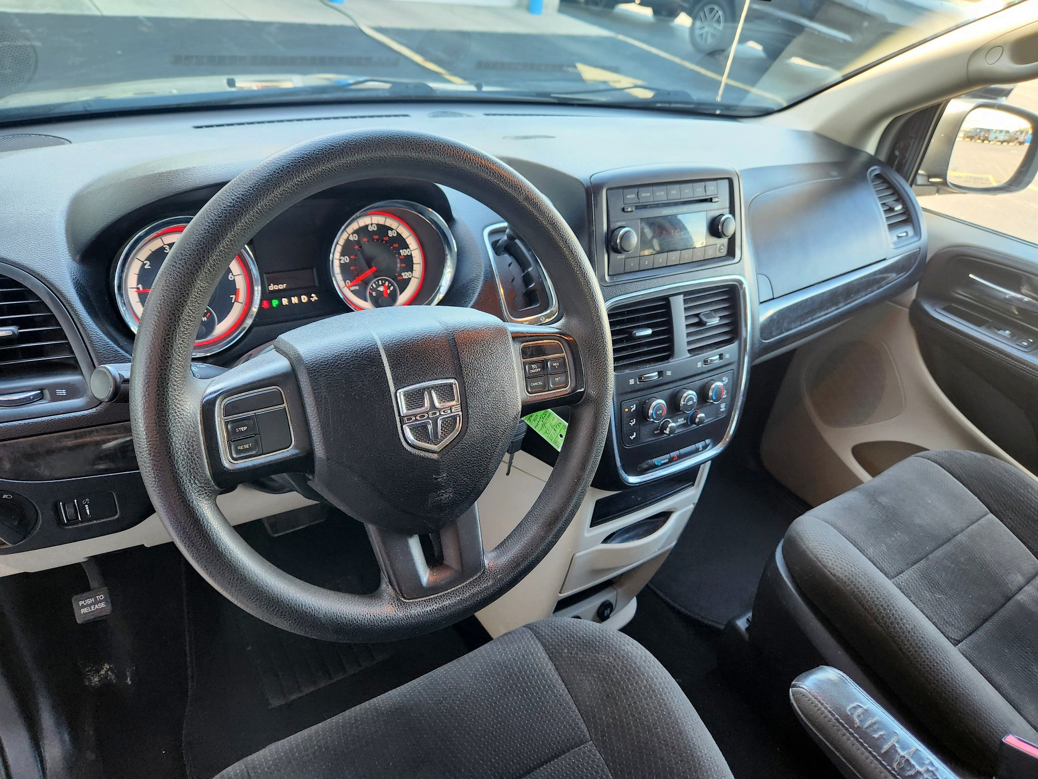 Used 2012 Dodge Grand Caravan SE FWD image 27