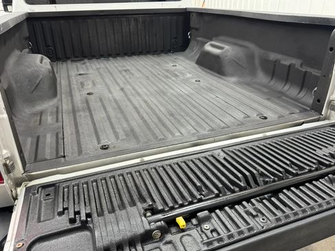 Used 2016 Ford F250 Platinum w/ FX4 Off-Road Package AWD/4WD image 5