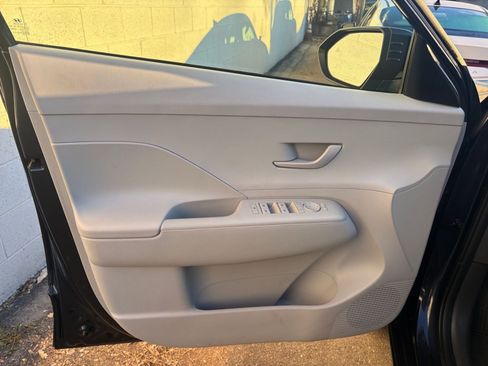 Used 2025 Hyundai Kona SEL image 20