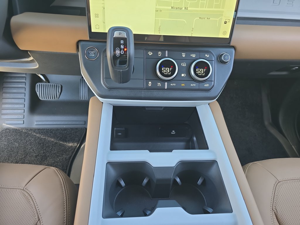 New 2026 Land Rover Defender 110 X-Dynamic SE AWD/4WD image 26