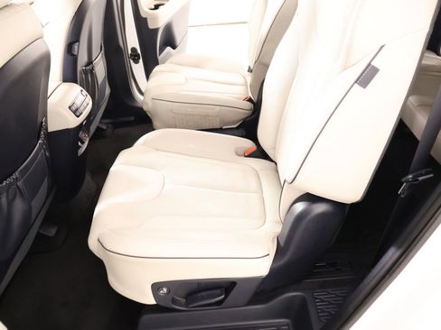 Used 2023 Hyundai Palisade Limited FWD image 13