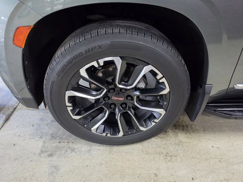 Used 2024 GMC Yukon Denali w/ Max Trailering Package image 7