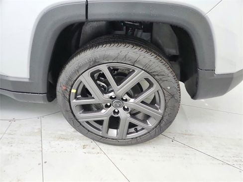 New 2026 Jeep Compass Latitude image 39