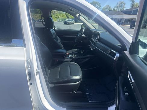 Used 2020 Kia Telluride LX AWD/4WD image 26