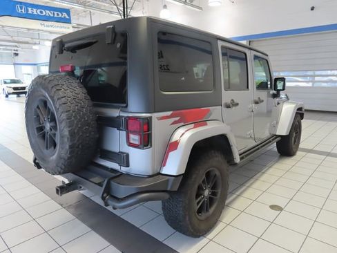 Used 2017 Jeep Wrangler Unlimited Sahara AWD/4WD image 11