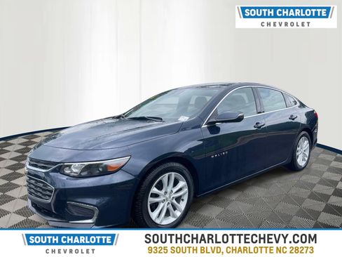 Used 2017 Chevrolet Malibu LT w/ Driver Confidence Package FWD image 1
