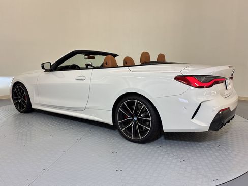 Used 2023 BMW 430i Convertible w/ M Sport Package image 3