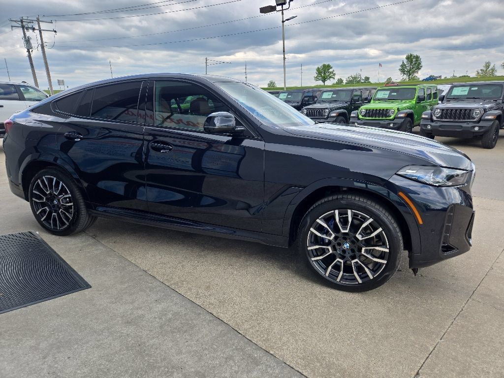 Used 2024 BMW X6 xDrive40i w/ Executive Package AWD/4WD image 14