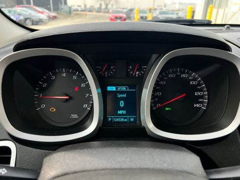 Used 2017 Chevrolet Equinox LT w/ Convenience Package image 29