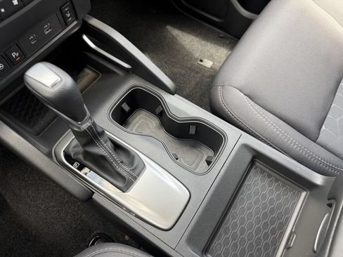 Certified 2025 Nissan Frontier SV w/ SV Convenience Package RWD image 18