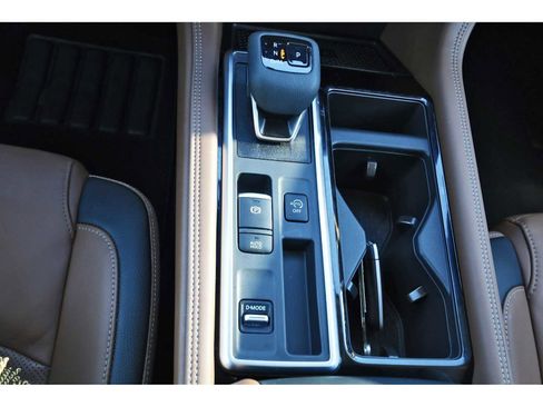 Used 2025 Nissan Pathfinder Platinum w/ Cargo Package image 26