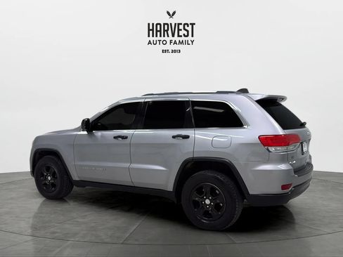 Used 2016 Jeep Grand Cherokee Laredo w/ Quick Order Package 23E AWD/4WD image 3