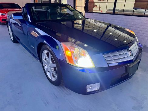 Used 2006 Cadillac XLR image 16