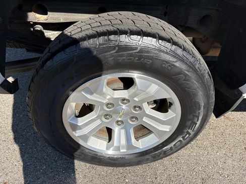 Used 2018 Chevrolet Silverado 1500 LT w/ All Star Edition image 19