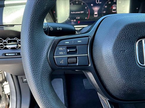 Used 2023 Honda Accord EX image 21