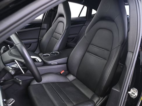 Certified 2021 Porsche Panamera 4 image 5