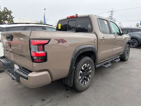 Used 2022 Nissan Frontier PRO-4X image 6