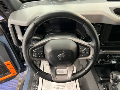Used 2023 Ford Bronco Black Diamond image 18