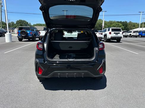 Used 2025 Subaru Crosstrek 2.5i Premium AWD/4WD image 12