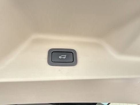 Used 2019 Land Rover Range Rover Long Wheelbase Supercharged image 41