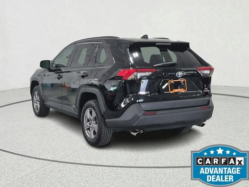 Used 2022 Toyota RAV4 XLE AWD/4WD image 5