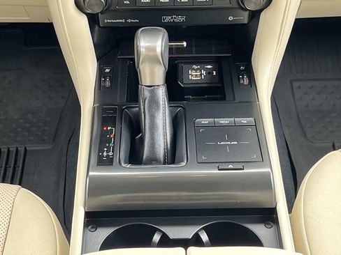 Used 2023 Lexus GX 460 Premium image 18