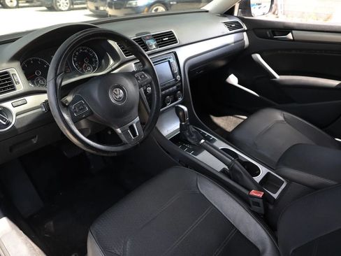 Used 2015 Volkswagen Passat 1.8T SE FWD image 17