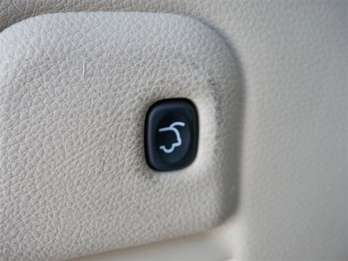 Used 2018 Jeep Grand Cherokee Limited w/ Trailer Tow Group IV image 13