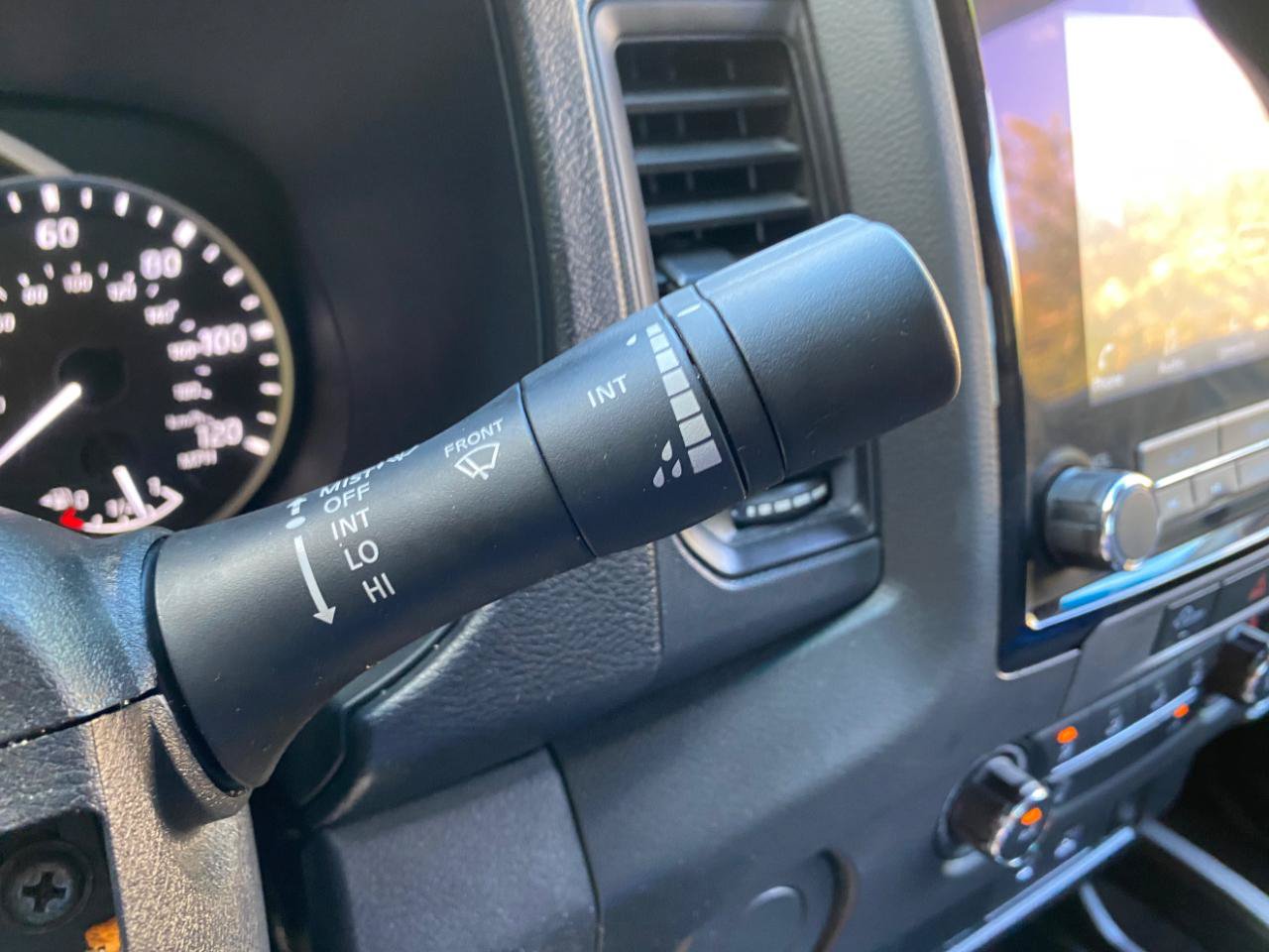 Used 2024 Nissan Frontier S RWD image 56