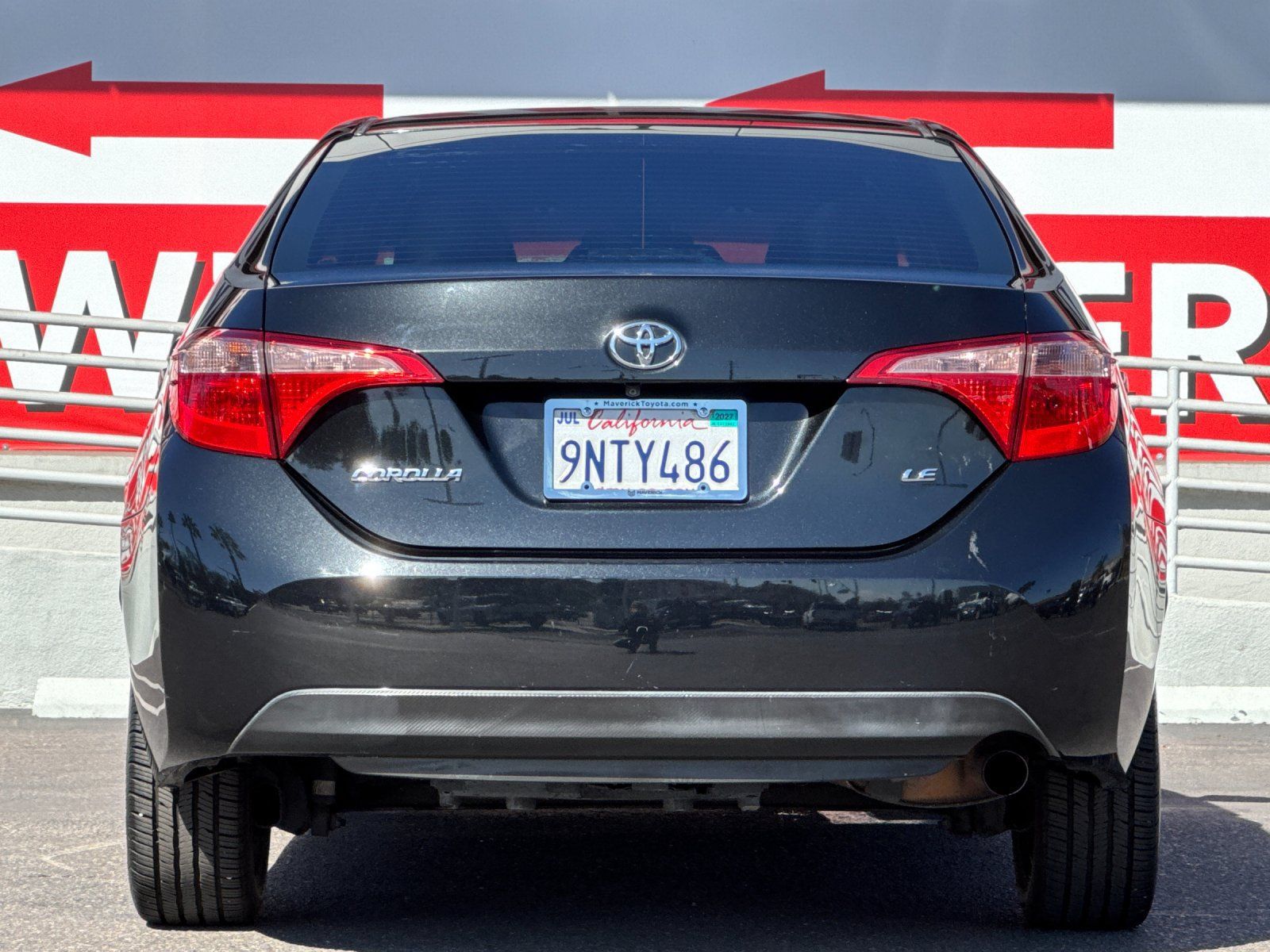 Used 2017 Toyota Corolla LE FWD image 4