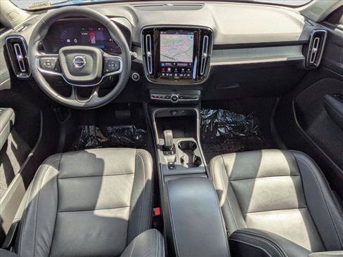 Used 2024 Volvo XC40 B5 Core w/ Climate Package AWD/4WD image 18