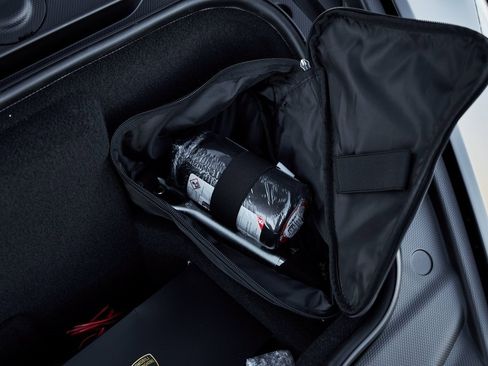 Used 2024 Lamborghini Huracan EVO image 12