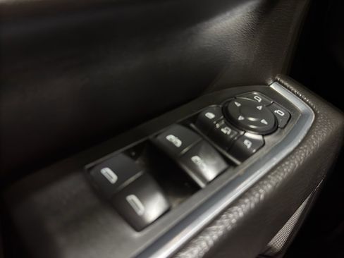 Used 2025 GMC Sierra 3500 Denali w/ Denali Reserve Package image 44