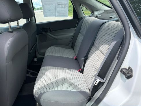 Used 2007 Ford Focus S FWD image 27
