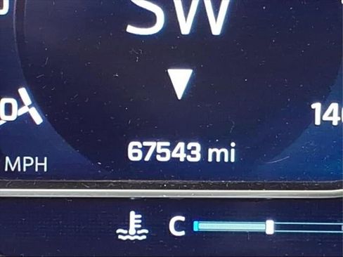 Used 2022 Chevrolet Tahoe LT w/ Luxury Package image 31