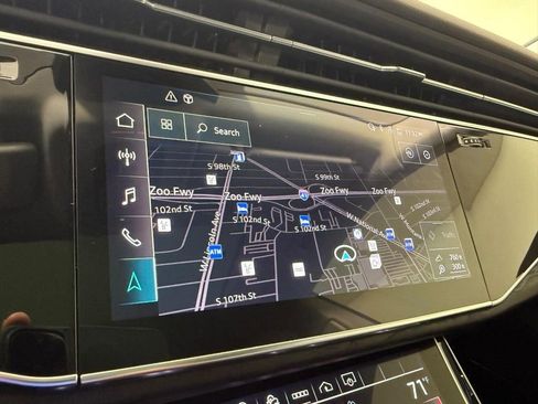 Used 2023 Audi Q8 Premium Plus image 19