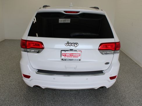 Used 2019 Jeep Grand Cherokee Overland RWD image 8