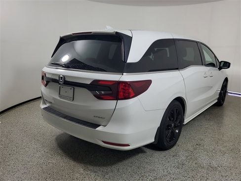 Used 2023 Honda Odyssey Sport image 4