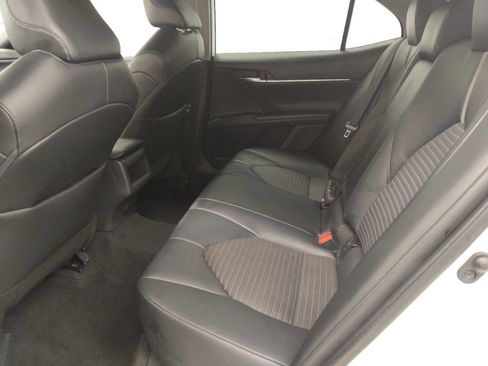 Used 2023 Toyota Camry SE FWD image 18