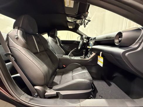 New 2025 Toyota GR86 Premium image 19