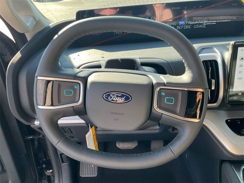 New 2025 Ford Expedition Max Active image 18