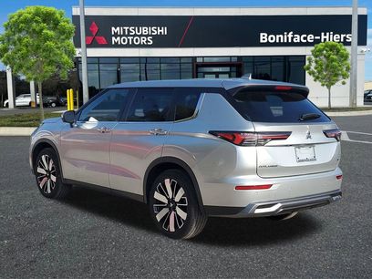 Used 2025 Mitsubishi Outlander SE